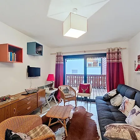 Lumineux Proche Centre Avec Balcon Et Parking - Fr-1-693-121 Appartement Châtel